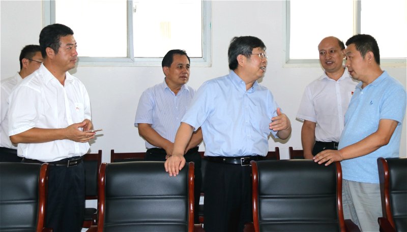 河南省政協副主席、鄭州大學校長劉烔天到河南科海廷機械有限公司政協之家調研指導工作