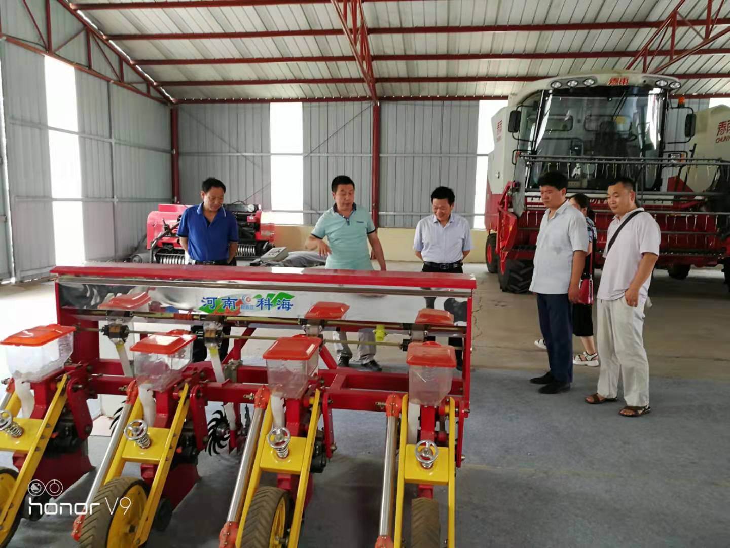 安陽市科技局副局長肖劍鋒來科海機械調研