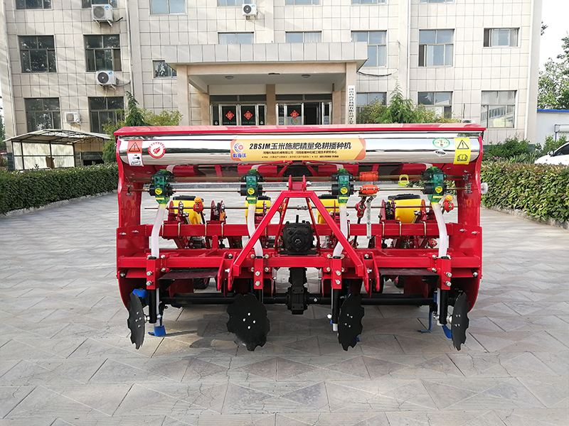 4行玉米精量旋耕播種機