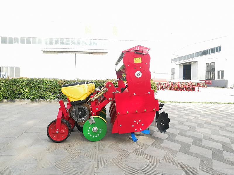 4行玉米精量旋耕播種機